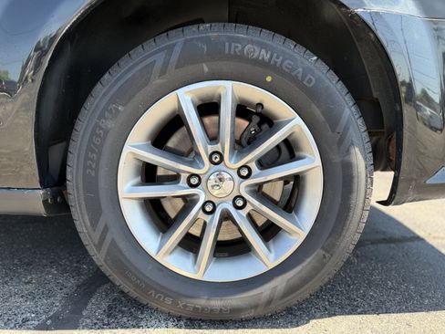 Used 2014 Dodge Grand Caravan SXT FWD image 33