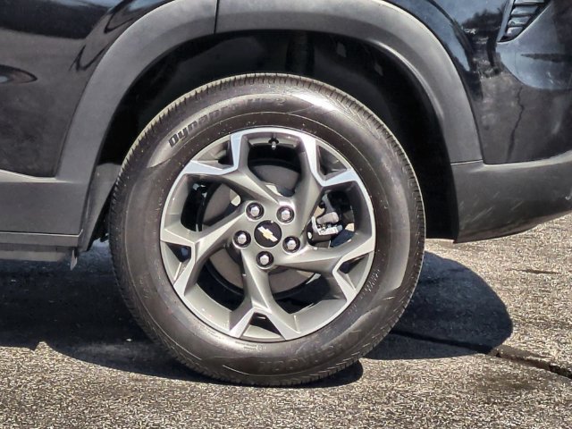 Used 2024 Chevrolet Trax LT FWD image 33