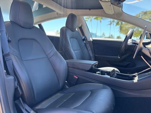 Used 2018 Tesla Model 3 Long Range RWD image 9