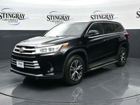 Used 2019 Toyota Highlander Plus image 3