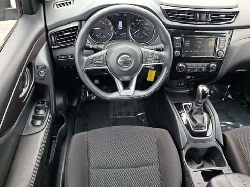 Used 2022 Nissan Rogue Sport S FWD image 11