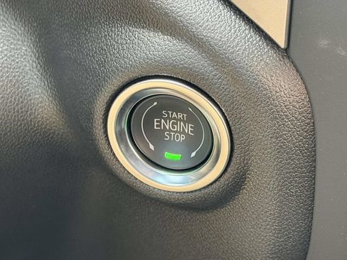 Used 2025 GMC Sierra 2500 Pro AWD/4WD image 18