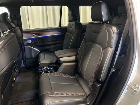 New 2026 Jeep Grand Cherokee L Summit AWD/4WD image 20