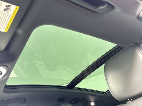 Used 2026 Porsche Cayenne image 16