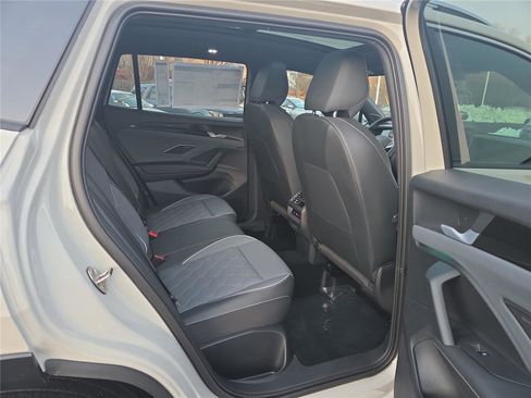 New 2026 Volkswagen Tiguan SEL R-Line image 31