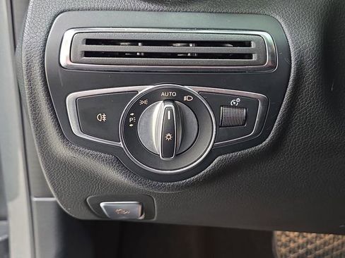 Used 2017 Mercedes-Benz C 300 4MATIC Sedan image 25