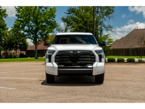 Used 2026 Toyota Tundra Limited AWD/4WD image 2
