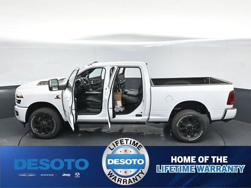 New 2026 RAM 2500 Laramie AWD/4WD image 51