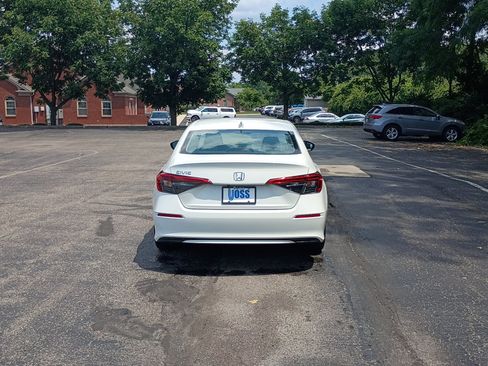 Used 2024 Honda Civic EX image 4
