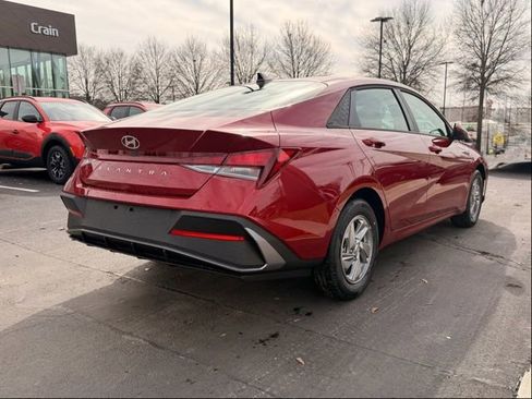 New 2026 Hyundai Elantra SE w/ Cargo Package image 7