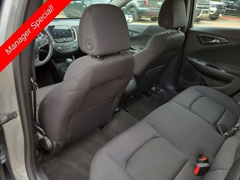 Used 2025 Chevrolet Malibu LS FWD image 8