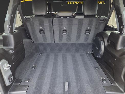 Used 2021 Jeep Wrangler Unlimited Sahara w/ Cold Weather Group image 16