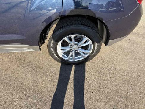 Used 2017 Chevrolet Equinox LT w/ Convenience Package image 33