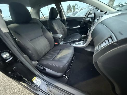 Used 2013 Toyota Corolla S image 34