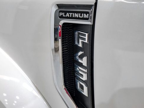 Used 2021 Ford F450 Platinum w/ FX4 Off-Road Package AWD/4WD image 46
