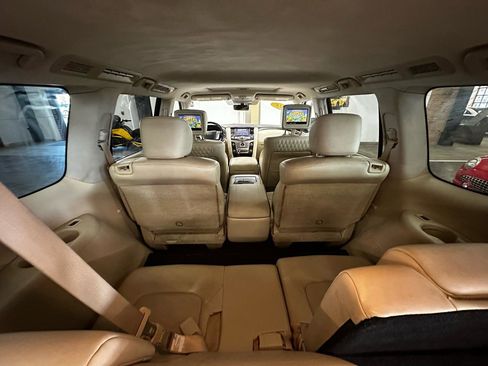 Used 2018 INFINITI QX80 4WD w/ Deluxe Technology Package image 21
