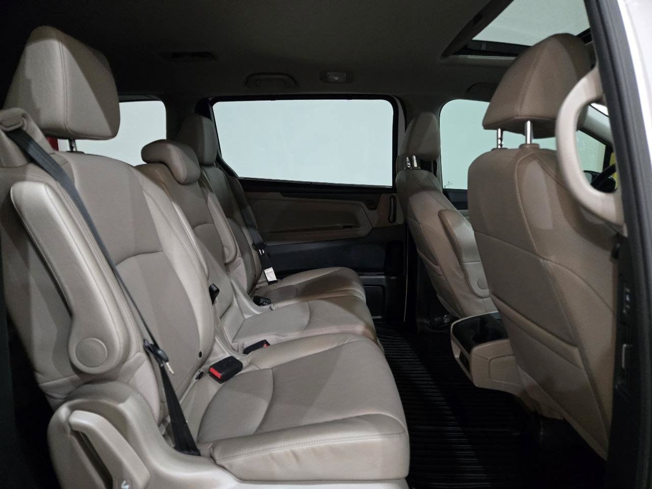 Used 2023 Honda Odyssey EX-L image 8