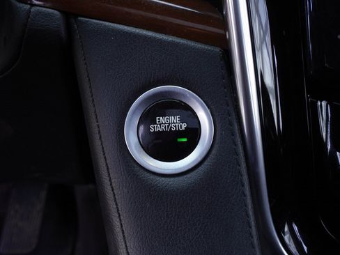 Used 2019 Cadillac Escalade ESV Premium Luxury image 23