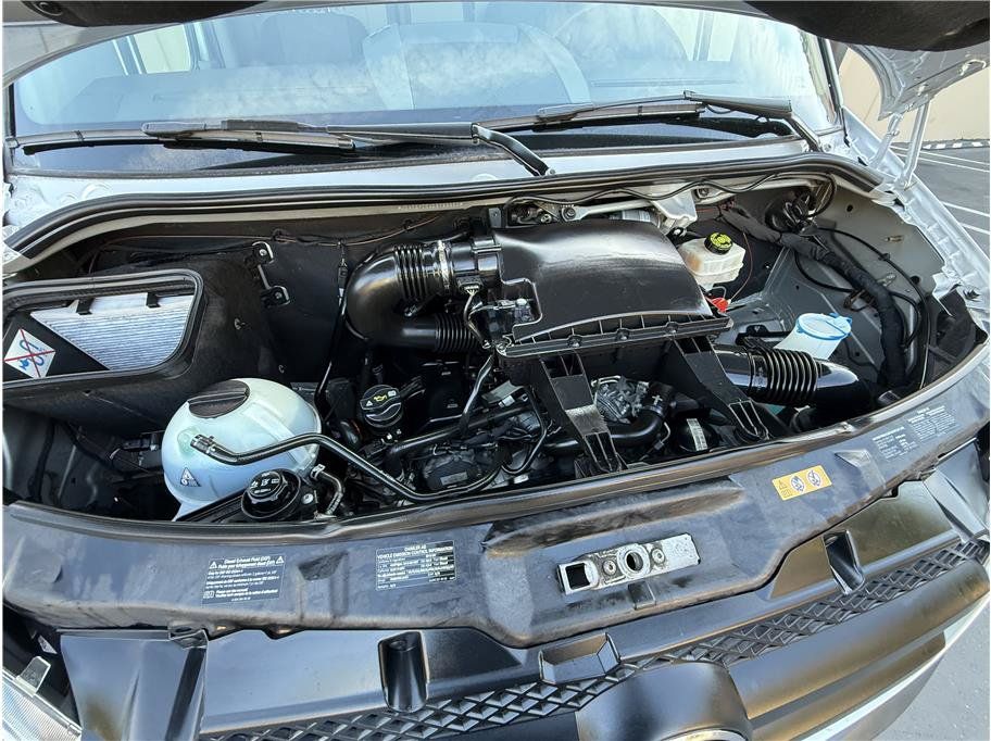 Used 2013 Mercedes-Benz Sprinter 2500 image 25
