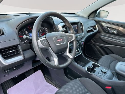 Used 2024 GMC Terrain SLE w/ Driver Convenience Package FWD image 14