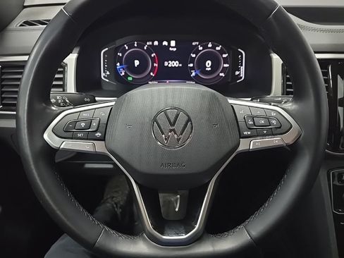 Used 2020 Volkswagen Atlas Cross Sport SEL FWD image 19