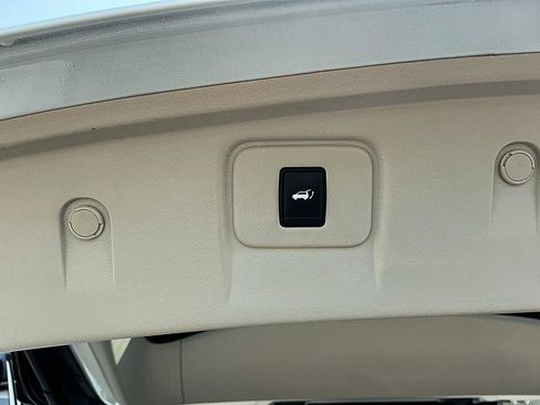 Certified 2019 Nissan Murano Platinum w/ Cargo Package FWD image 29