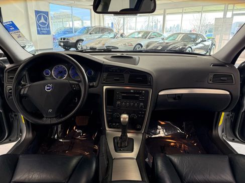 Used 2006 Volvo V70 R image 12