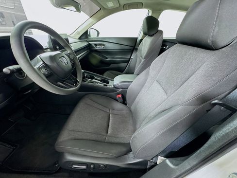 Used 2023 Honda Accord EX image 17