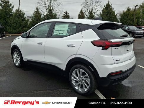 New 2027 Chevrolet Bolt LT w/ Comfort Package image 4