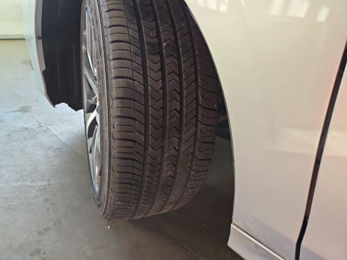 Used 2022 Honda Civic Touring image 27