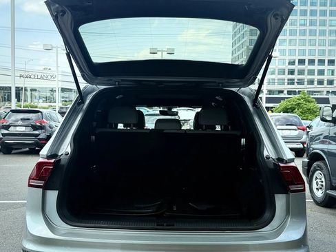 Used 2020 Volkswagen Tiguan SE R-Line AWD/4WD image 46