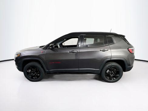 Used 2023 Jeep Compass Trailhawk w/ Trailhawk Convenience Group AWD/4WD image 8