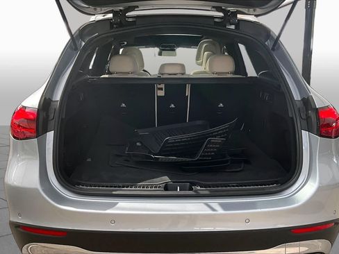 Used 2025 Mercedes-Benz GLC 300 4MATIC image 37