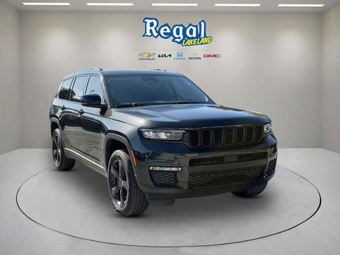 Used 2022 Jeep Grand Cherokee L Limited w/ Black Appearance Package AWD/4WD image 1