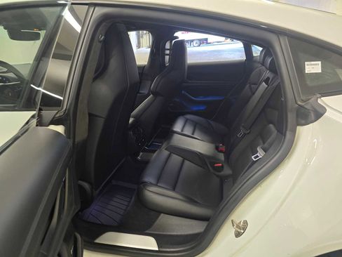 Used 2020 Porsche Taycan Turbo image 20