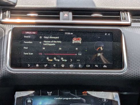 Used 2019 Land Rover Range Rover Velar S AWD/4WD image 15