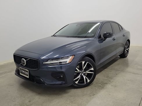 Certified 2024 Volvo S60 B5 Core image 33