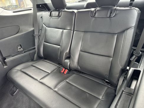 Used 2023 Ford Explorer Limited w/ Limited Technology Package image 25