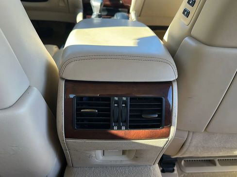 Used 2013 Lexus LS 460 image 33