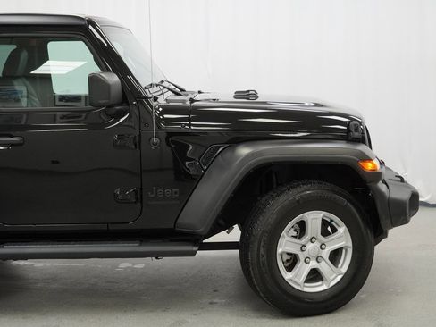 Certified 2022 Jeep Wrangler Sport S image 10