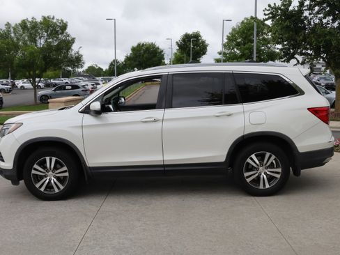 Used 2016 Honda Pilot EX image 6