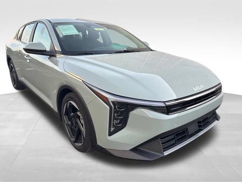 Certified 2025 Kia K4 EX FWD image 1