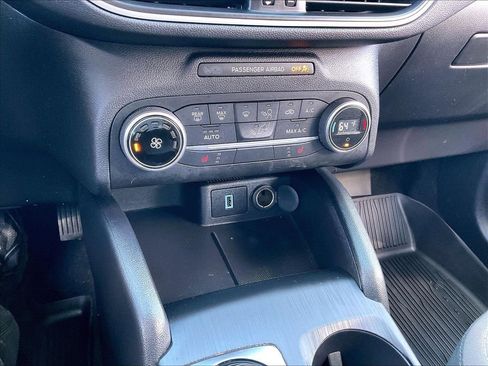 Used 2020 Ford Escape SE AWD/4WD image 24