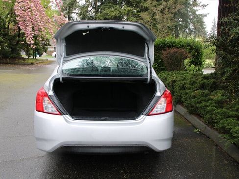 Used 2015 Nissan Versa SV image 15