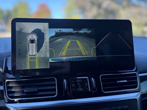 Used 2014 Mercedes-Benz GL 63 AMG 4MATIC image 32