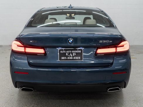Used 2023 BMW 530e xDrive w/ Premium Package image 3