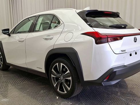 Used 2019 Lexus UX 250h w/ Premium Package AWD/4WD image 9