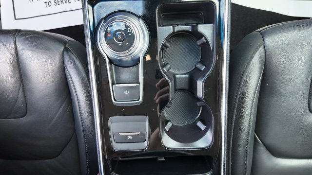 Used 2019 Ford Edge Titanium w/ Cold Weather Package AWD/4WD image 20