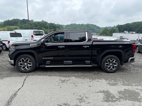 Used 2023 GMC Sierra 1500 SLT w/ SLT Premium Plus Package AWD/4WD image 2
