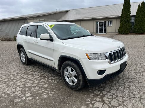 Used 2012 Jeep Grand Cherokee Laredo w/ Laredo E Group image 7